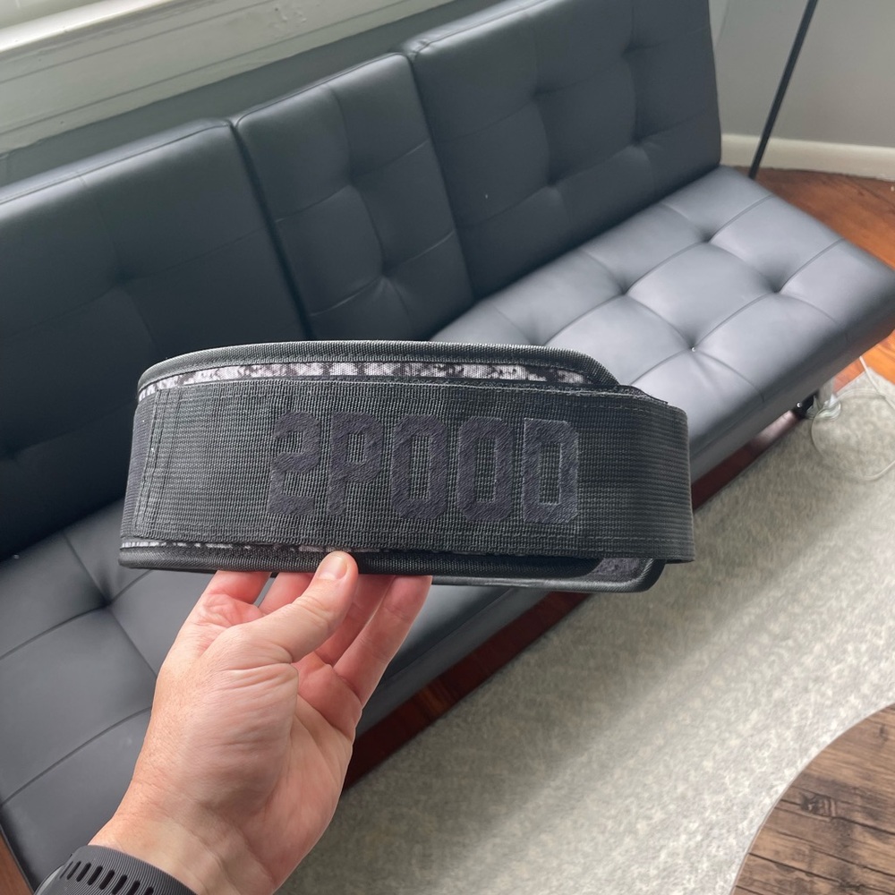 Black Weightlifting Belt